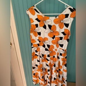 Yellow Star fit and flare dress with orange flowers size 12